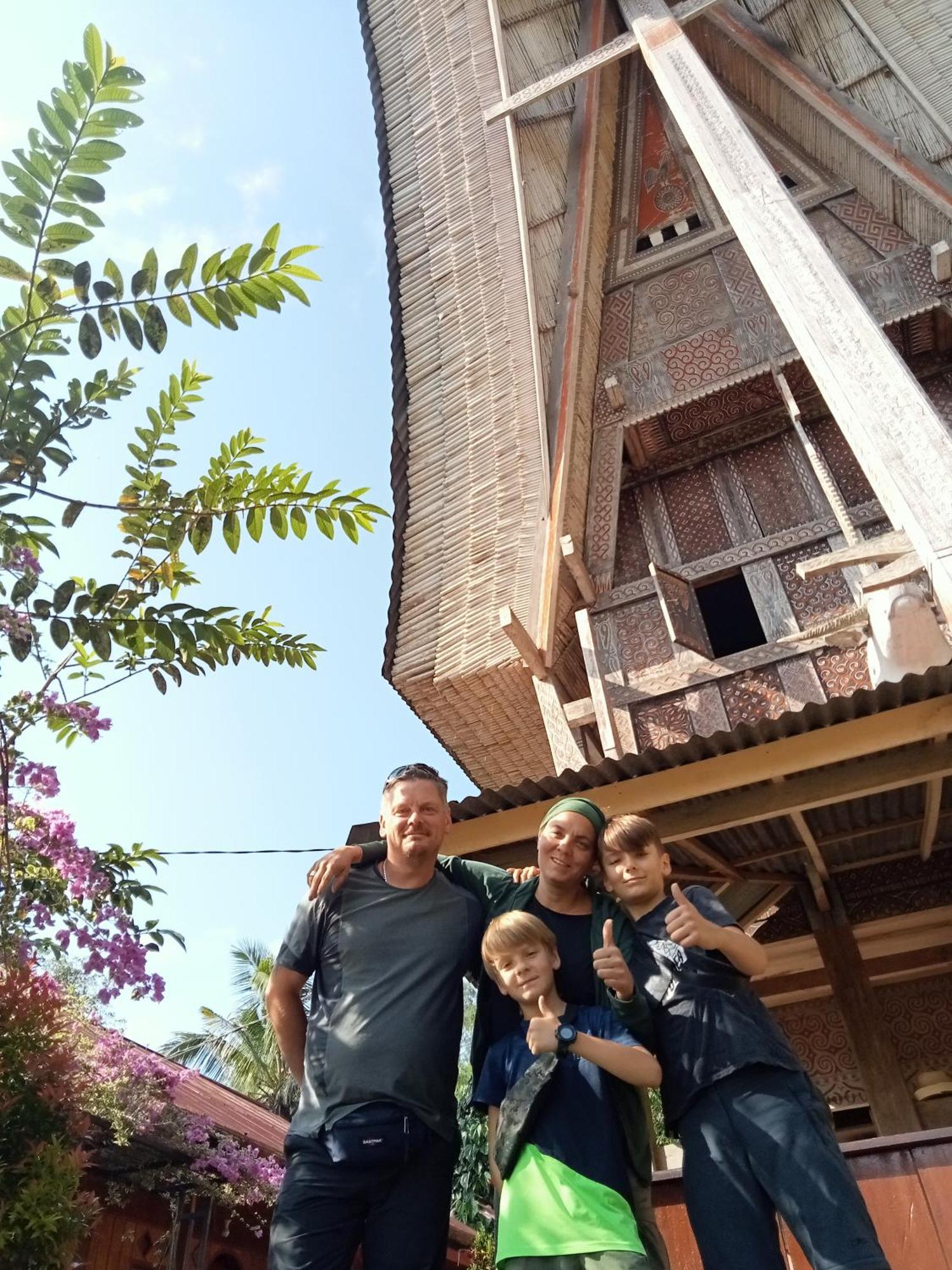 Nuansa Homestay Authentic&Hospitality Rantepao Exterior foto